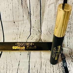 NEW- Medusa-Mascara in Electric Blue
